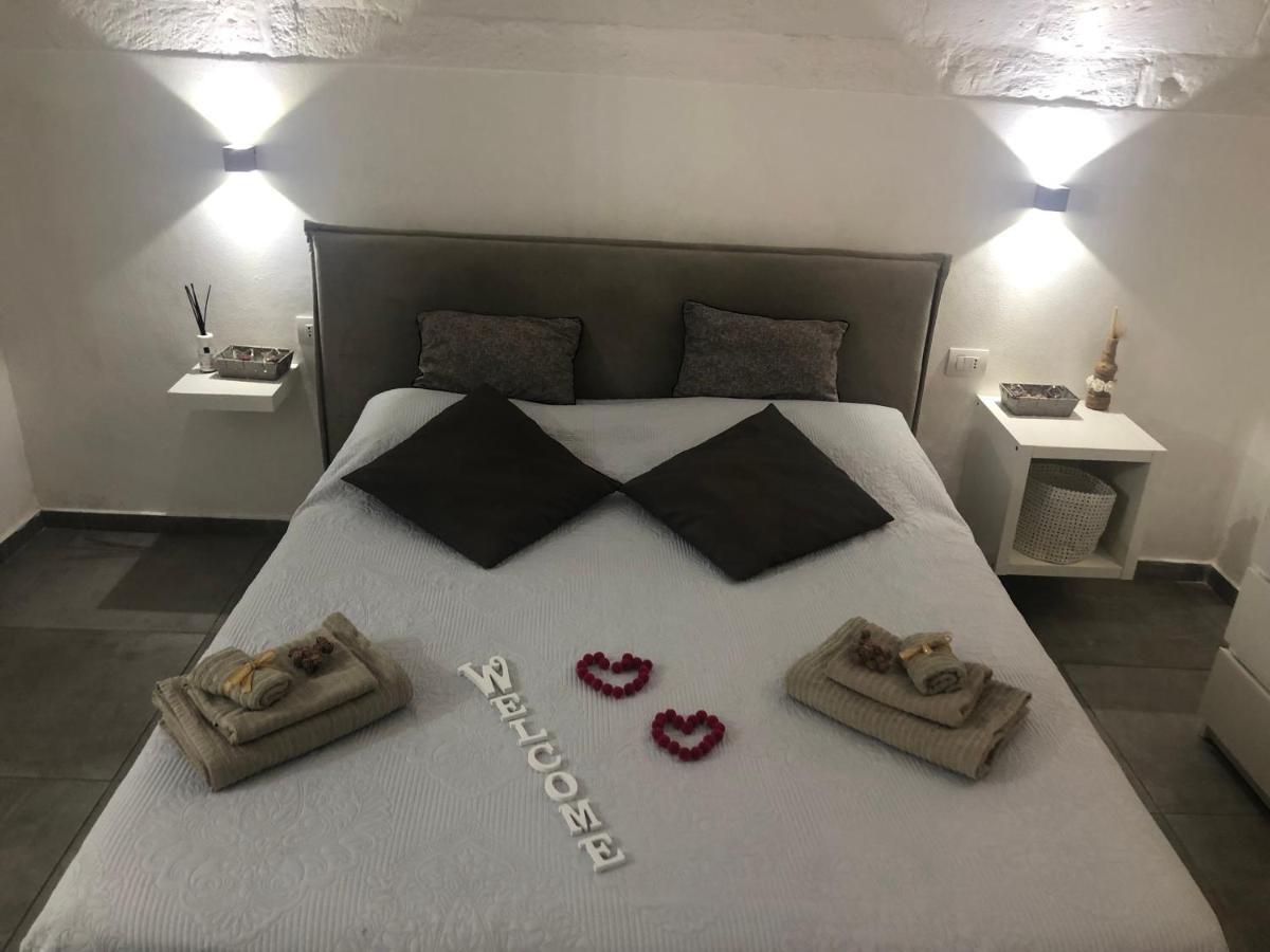 Casa Vacanze Antiche Mura E Poi 모노폴리 외부 사진